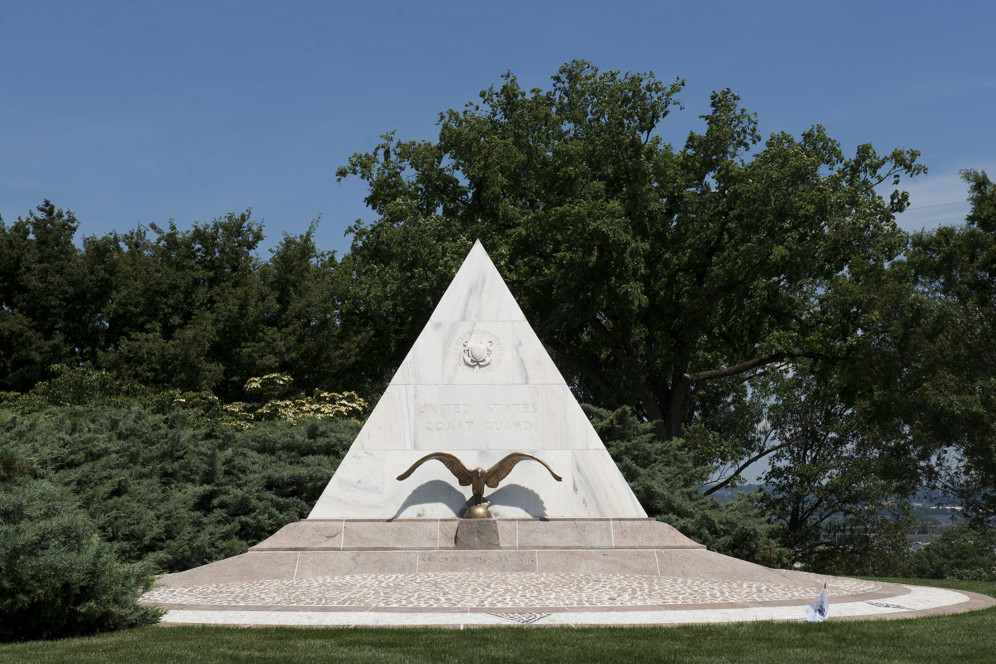 explore-monuments-coast-guard The U.S. Coast Guard Memorial