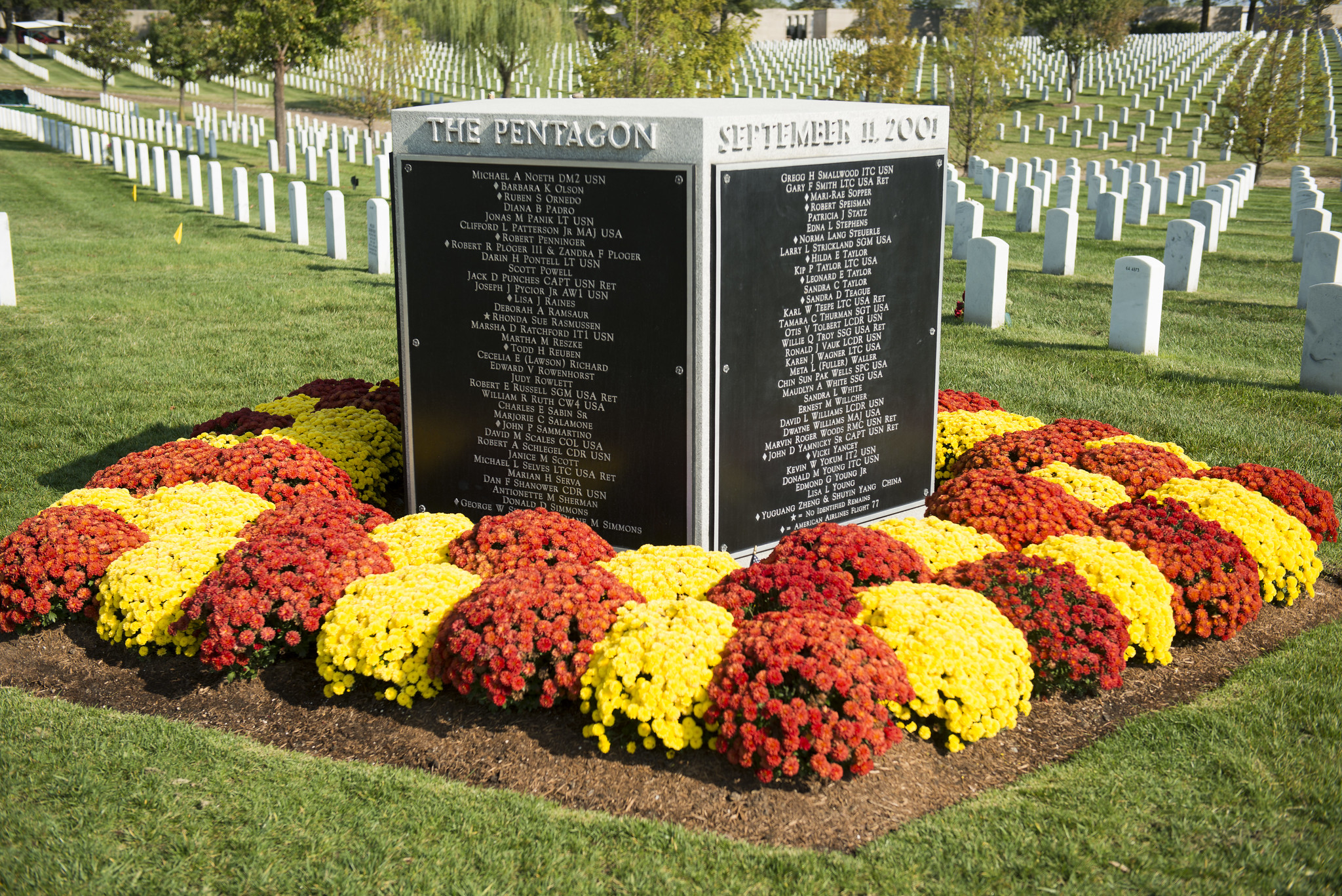 explore-monuments-group-burials explore-monuments-group-burials