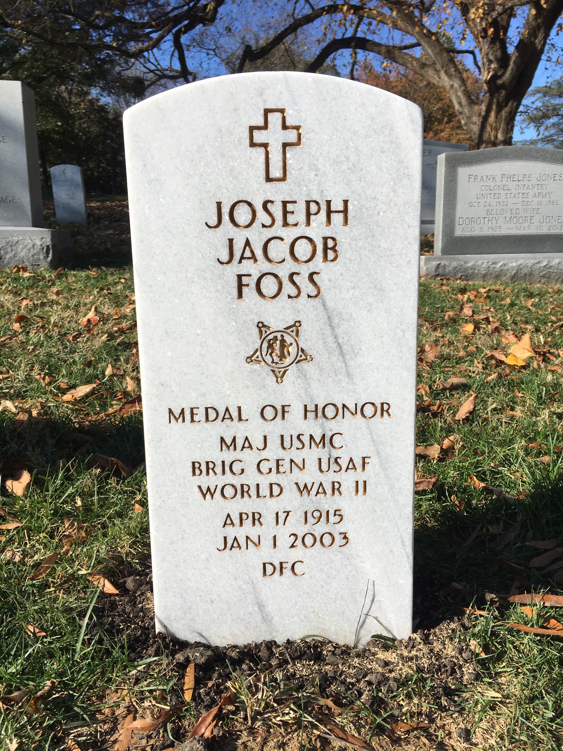 Gravesite of World War II Medal of Honor recipient Joseph J. Foss