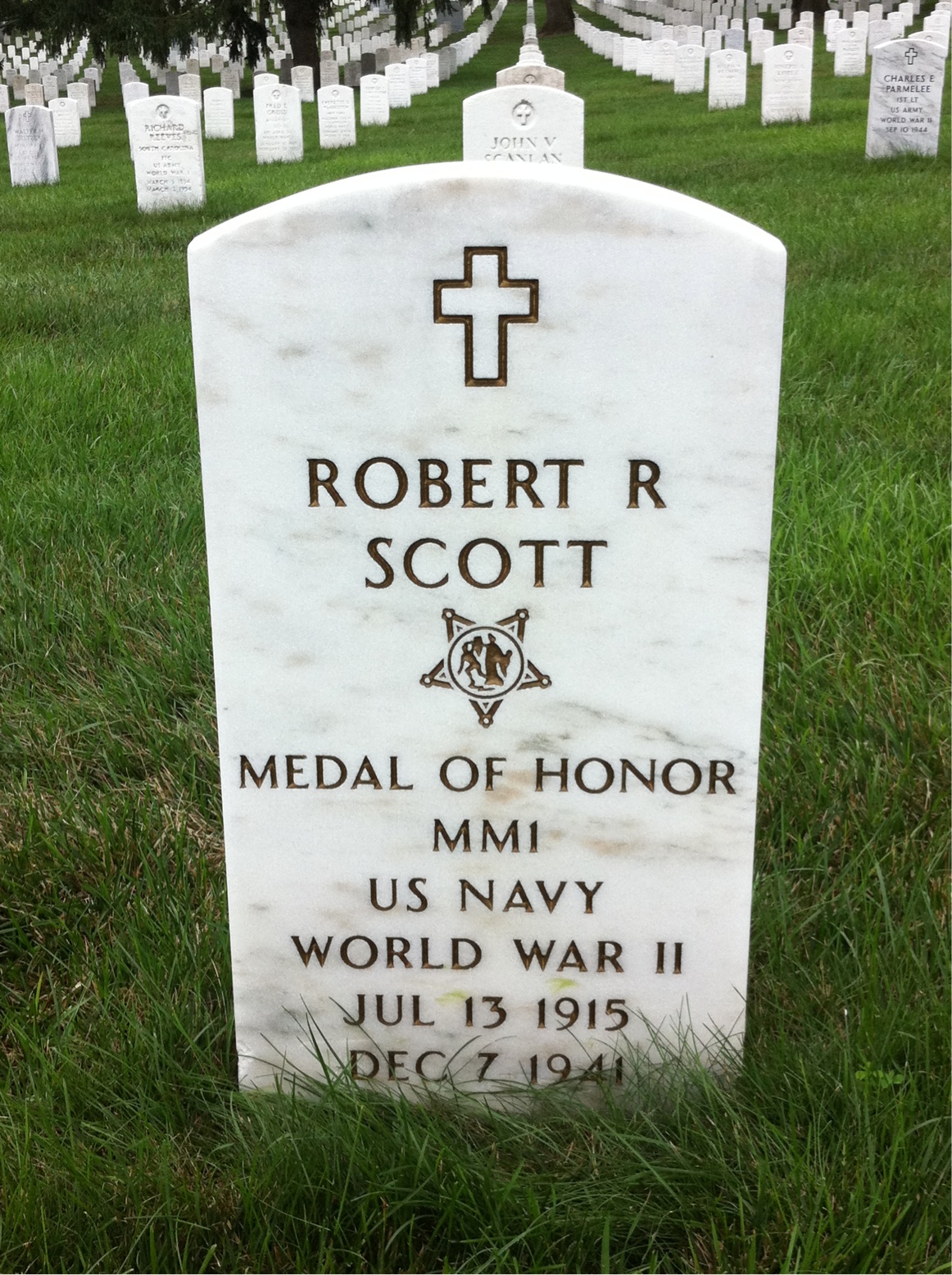 Headstone of Medal of Honor recipient Robert R. Scott