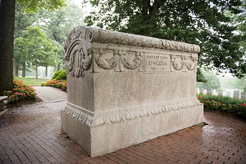 Gravesite of Robert Todd Lincoln, the only son of President Abraham Lincoln Gravesite of Robert Todd Lincoln, the only son of President Abraham Lincoln